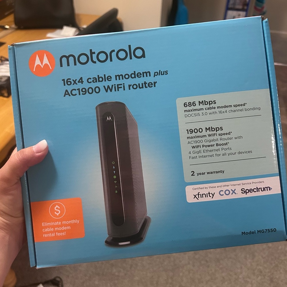 Motorola Black Modem-Router Combo AC1900